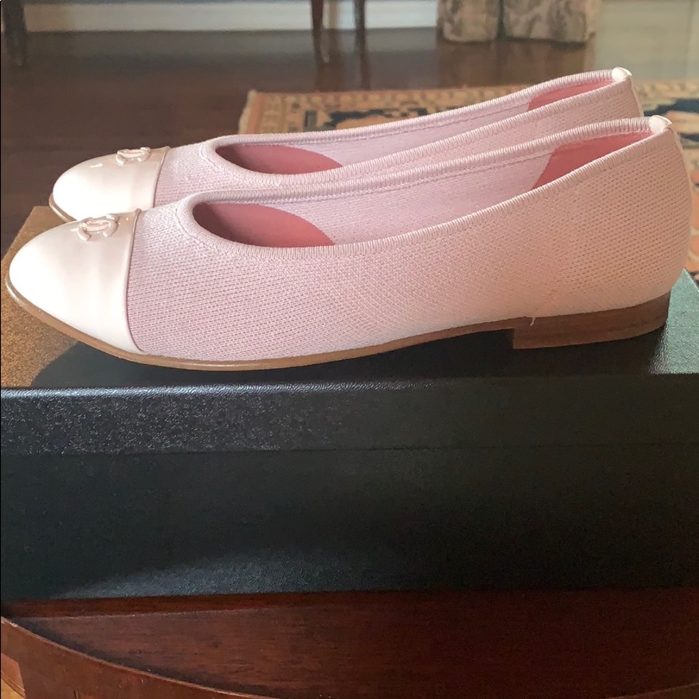 Like new Chanel light pink flats - Picture 3 of 8